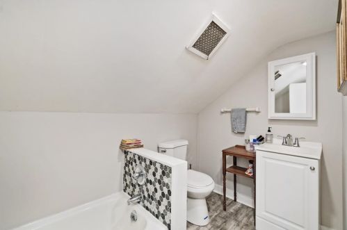 73 Gray St, Providence RI 02904-4702 exterior