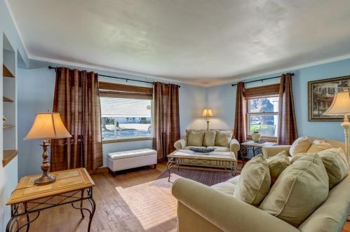 4512 68th St, Milwaukee, WI 53220-3916