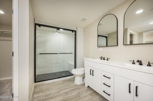 2520 Calle Cordova, Tucson AZ  85710-5732 exterior