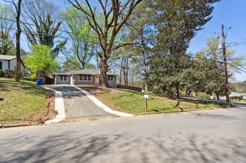 4096 Clay Dr, Atlanta GA  30360-2522 exterior