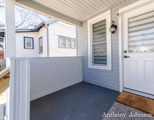 1221 Dickinson St, Grand Rapids MI 49507-2201 exterior