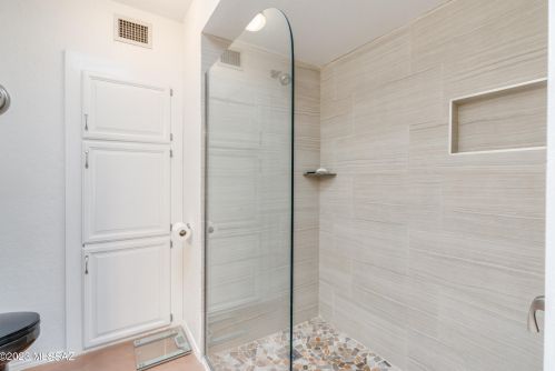 7590 Ln Cienega Dr, Tucson AZ 85712-1423 exterior