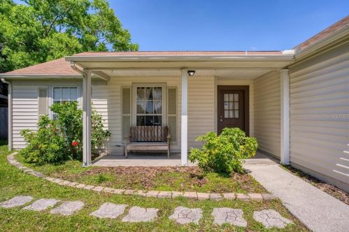 10765 Glen Ellen Dr, Tampa, FL 33624-5060