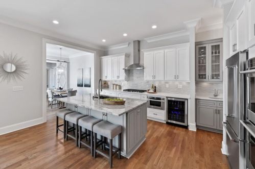 2517 Ellijay Dr, Atlanta GA  30319-3472 exterior