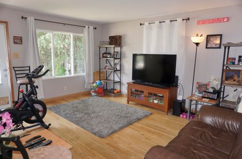 4678 48th St, Milwaukee, WI 53220-4114