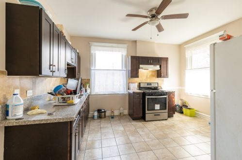 1449 61st St, Chicago, IL 60636-2357