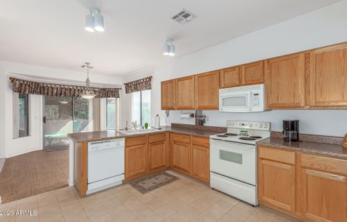 6953 Nantucket St, Chandler AZ 85249-4460 exterior