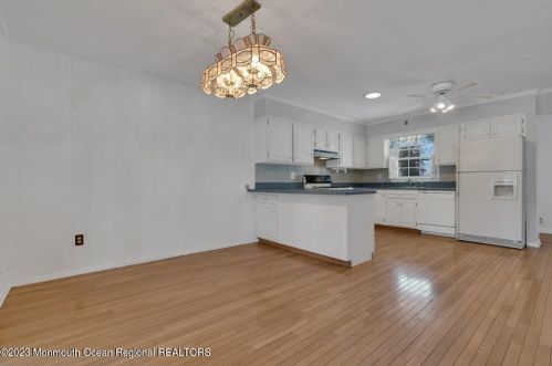 309 Eastham Rd, Point Pleasant Beach NJ 08742-2013 exterior