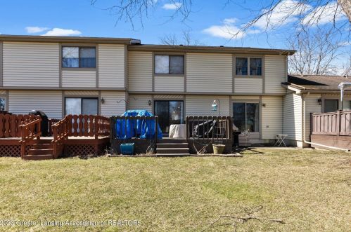 5874 Okemos Rd, Haslett MI 48840-9562 exterior