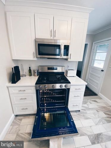 226 Sandalwood Ave, Trenton NJ 08619-2335 exterior