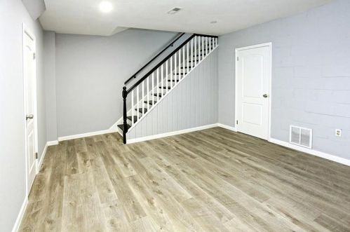 3 Chapel Dr, Pittsburgh PA 15237-2518 exterior