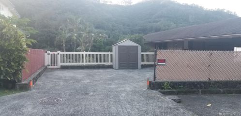 3190 Kalihi St, Honolulu HI 96819-3028 exterior