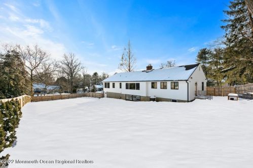 284 Pelican Rd, Middletown NJ 07748-3040 exterior