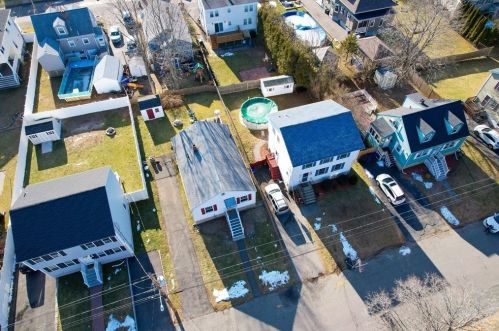 34 Columbia Blvd, Peabody MA 01960-6332 exterior