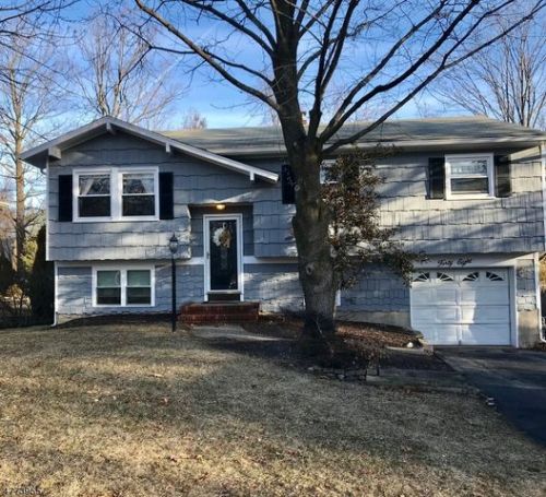 48 Outlook St, Kinnelon, NJ 07405-1952