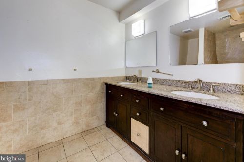 789 Rte 45, Pilesgrove NJ 08098-2528 exterior