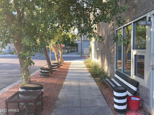 821 3rd St, Phoenix AZ 85004-2071 exterior