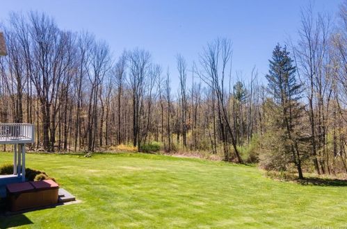 1051 Mtn Rd, Torrington CT 06790-2709 exterior