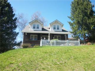 417 Kentucky Ave, Monroeville PA  15146-3928 exterior