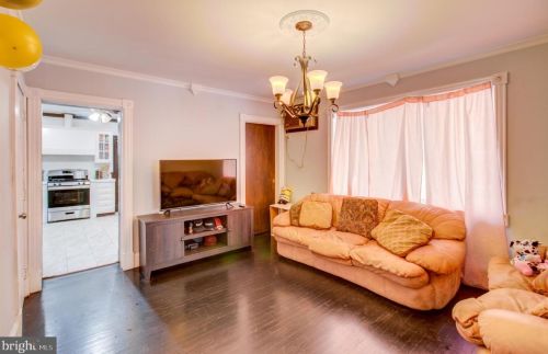 14 Morris Ave, Trenton NJ 08611-1131 exterior