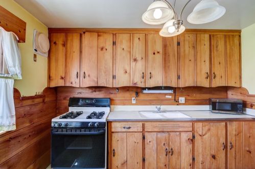 525 Ash St, Waukegan IL 60085-3928 exterior