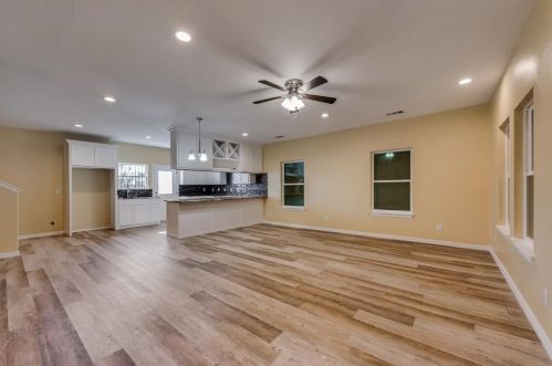 1422 Claude St, Dallas TX 75203-3326 exterior