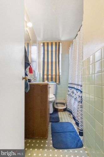 7935 Gilbert St, Philadelphia PA 19150-2501 exterior