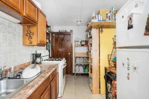 74 Hollis St, Woonsocket RI 02895-5831 exterior