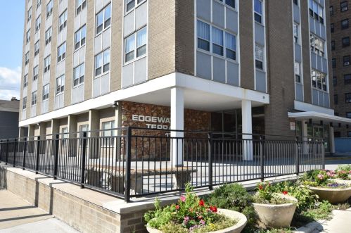 1707 Prospect Ave, Milwaukee WI 53202-1967 exterior