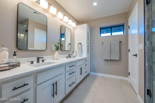 4917 Camino Arenosa, Tucson AZ  85718-6220 exterior