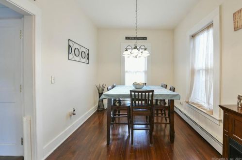 1490 Hartford Tpke, North Haven CT 06473-1245 exterior