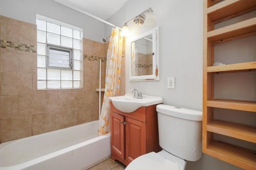 4232 Wellington Ave, Chicago IL 60641-5355 exterior