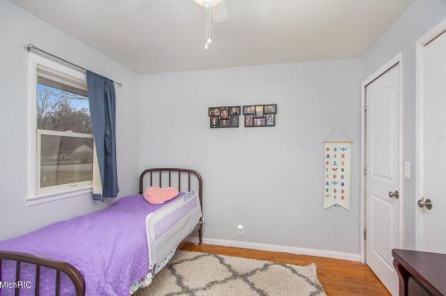 2171 Dangl Rd, Meskegon MI 49444-8748 exterior