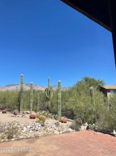 5040 Camino Esplendora, Tucson AZ 85718-4508 exterior