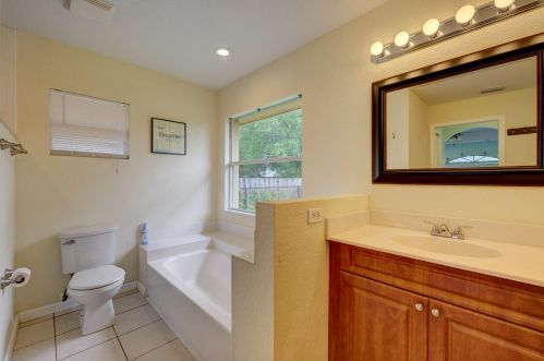 3419 Fashoda St, Fort Pierce FL 34953-4643 exterior