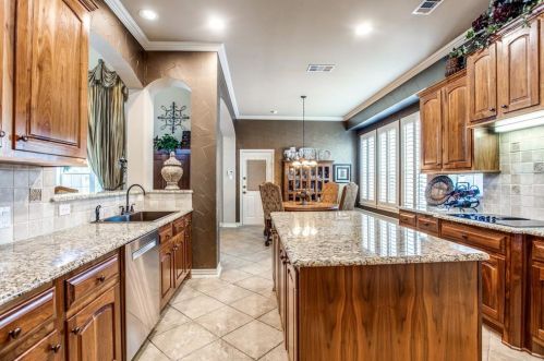 2100 Mustang Trl, Frisco TX 75033-8379 exterior