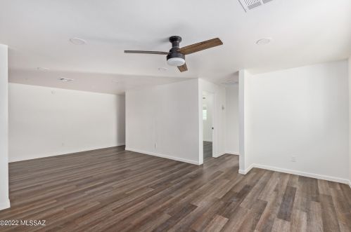 1738 Cloverland Ave, Tucson, AZ 85711-5843