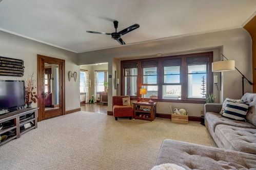 5006 Beloit Rd, Milwaukee WI 53214-5332 exterior