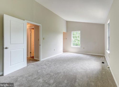 717 Twin Holly Ln, Silver Spring MD 20910-4665 exterior