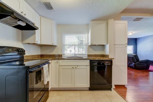 208 Broad St, Tampa FL  33604-4004 exterior