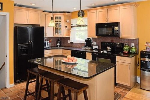 67 Goodale Ave, Dover, NJ 07801-3447