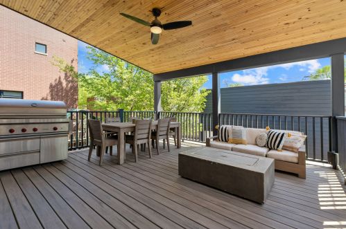 1923 Wellington Ave, Chicago IL 60618-7821 exterior