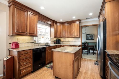 105 Goodell Rd, Folsom CA 95630-5221 exterior