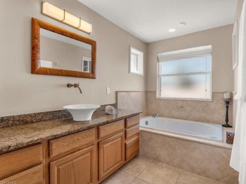 179 Eveningstar Cay, Naples FL 34114-9612 exterior