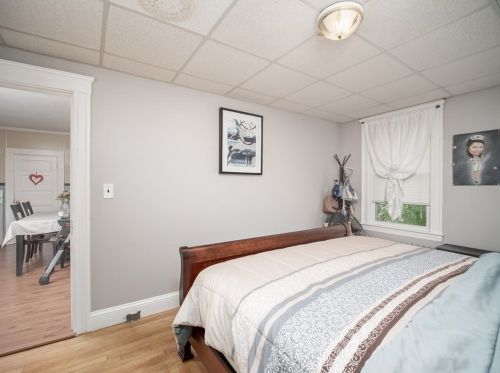 77 Riverdale St, Methuen MA 01844-6105 exterior