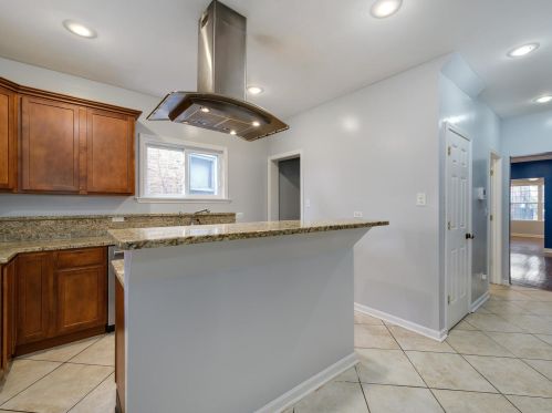 6411 Kedvale Ave, Chicago IL 60629-5108 exterior