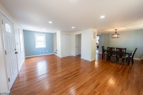 63 Meckes St, Springfield NJ  07081-2803 exterior