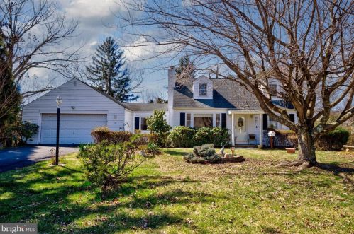 51 Craven Ln, Trenton, NJ 08648-1636