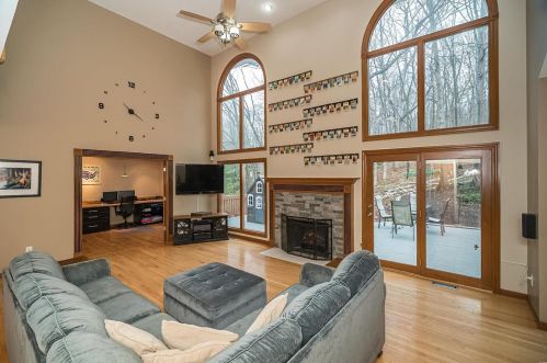 11070 Rambling Oaks Dr, Saint Louis MO 63128-2036 exterior