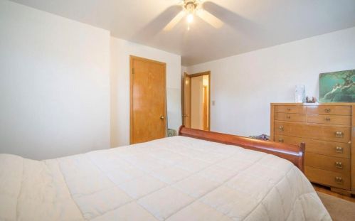 6221 Spencer Pl, Milwaukee WI  53218-4946 exterior